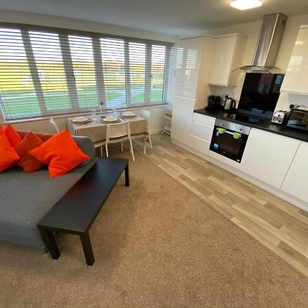 Bushfield House Apartment Peterborough Exterior photo